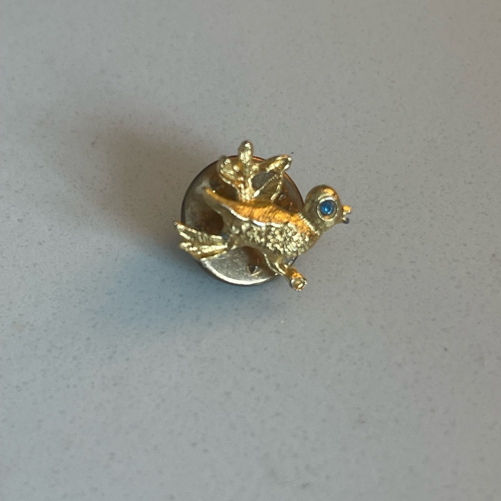 Vintage gold tone bird pin brooch blue stone eye - Picture 2 of 4